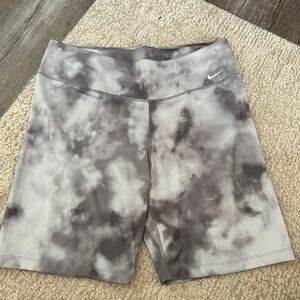 Nike biker shorts ￼